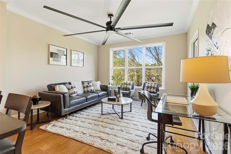 1000 E Woodlawn Road Apt 314, Charlotte, NC - 3 beds, 2 baths, 1,450 sqft - $295,000
