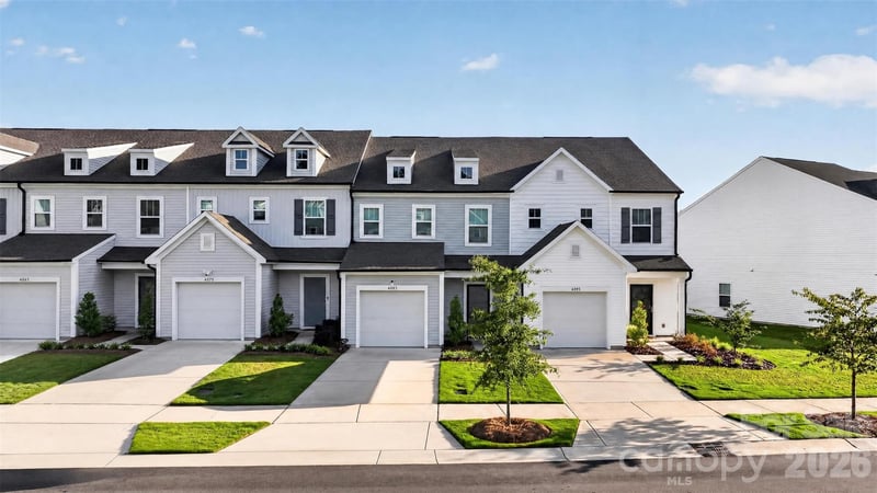 4085 Claret Cup Drive, Kannapolis, NC - 3 beds, 2.5 baths, 1,792 sqft - $340,000
