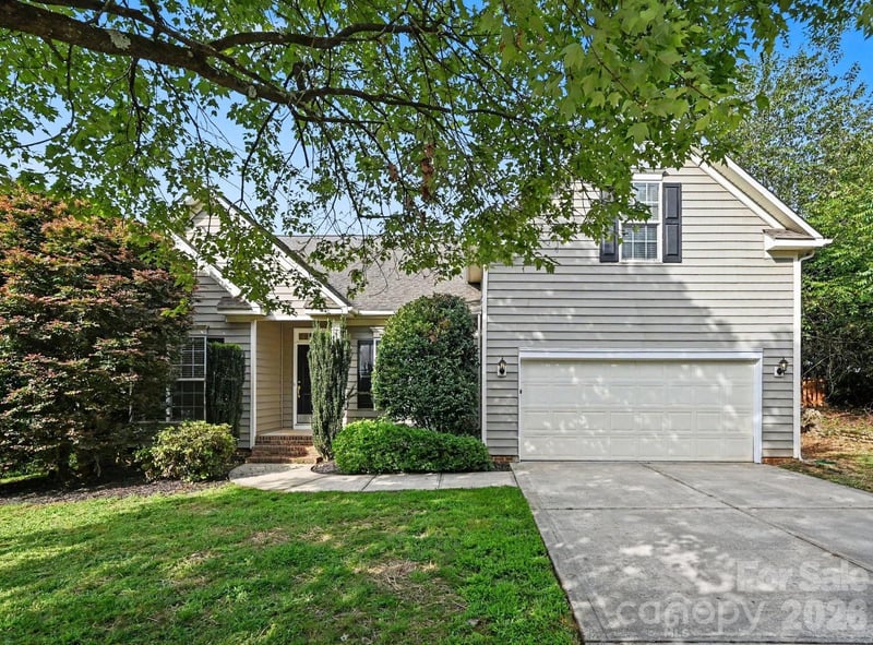 400 Amersham Lane, Waxhaw, NC - 3 beds, 2 baths, 2,295 sqft - $639,900