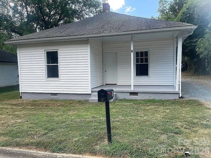 72 Spencer Avenue, Mooresville, NC - 1 bed, 1 bath, 777 sqft - $163,000