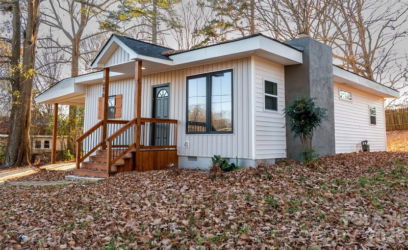 1050 Barnett Drive, Kings Mountain, NC - 3 beds, 3 baths, 1,272 sqft - $260,000