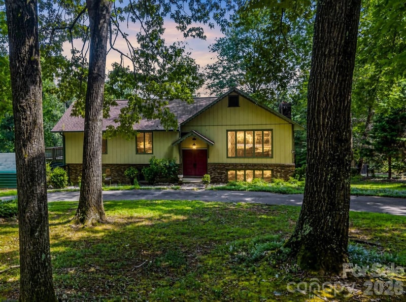 200 Woodland Circle, Rutherfordton, NC - 4 beds, 2.5 baths, 2,508 sqft - $498,500