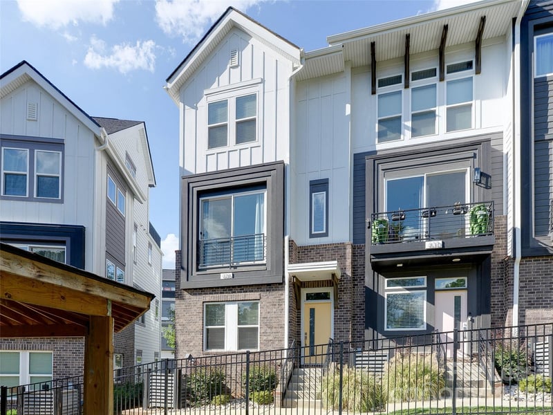 606 W End Drive, Charlotte, NC - 2 beds, 3 baths, 1,805 sqft - $2,675/mo
