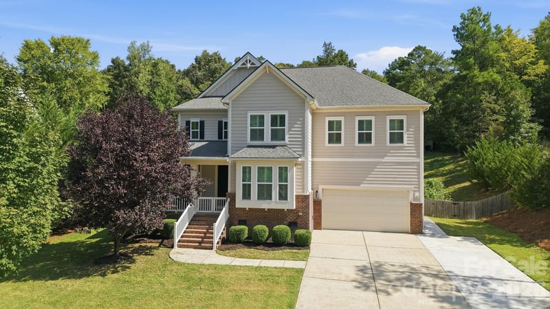 208 South Fork Lane, Belmont, NC - 4 beds, 2.5 baths, 3,103 sqft - $629,900