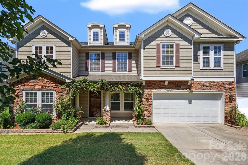 325 Mount Side Way, Fort Mill, SC - 5 beds, 3 baths, 3,439 sqft - $575,000