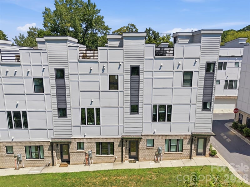 509 Strong Avenue, Charlotte, NC - 3 beds, 3.5 baths, 1,631 sqft - $600,000