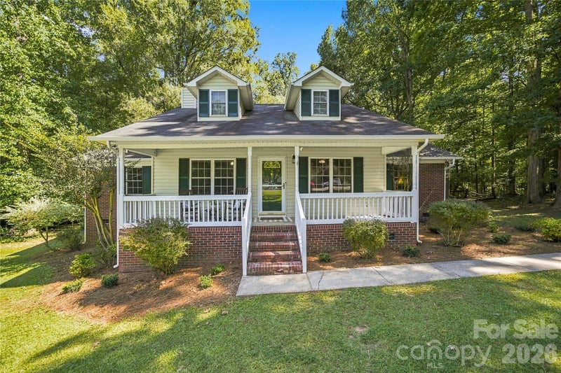 122 Providence Place, York, SC - 3 beds, 2 baths, 1,724 sqft - $384,900