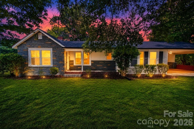 1224 Glenwood Avenue, Salisbury, NC - 3 beds, 2 baths, 1,709 sqft - $359,900