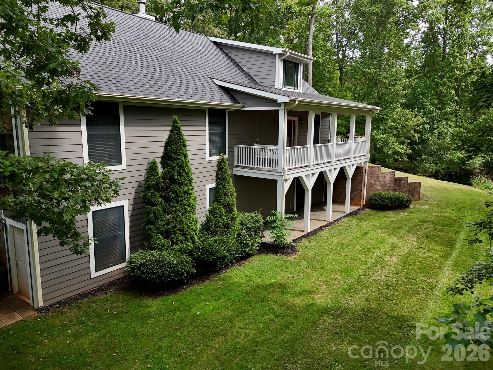 11 Jupiter Hills Dr, Weaverville, NC 28787. property listing photo