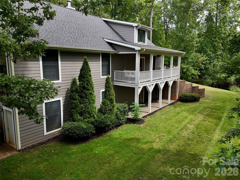 11 Jupiter Hills Drive, Weaverville, NC - 4 beds, 3.5 baths, 3,618 sqft - $674,900