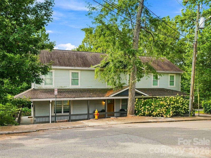 141 Courtland Avenue Apt 2, Asheville, NC - 4 beds, 3.5 baths, 2,082 sqft - $699,000