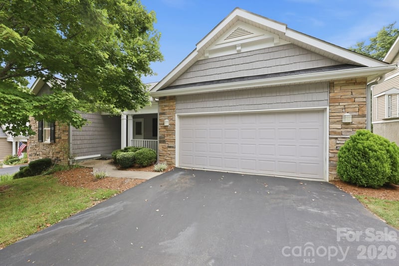 231 Shaws Creek Farm Road, Laurel Park, NC - 3 beds, 3 baths, 2,533 sqft - $547,000