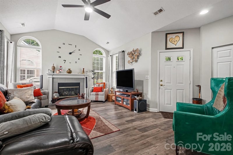 8057 Sultana Circle, Charlotte, NC - 2 beds, 2 baths, 1,248 sqft - $275,000
