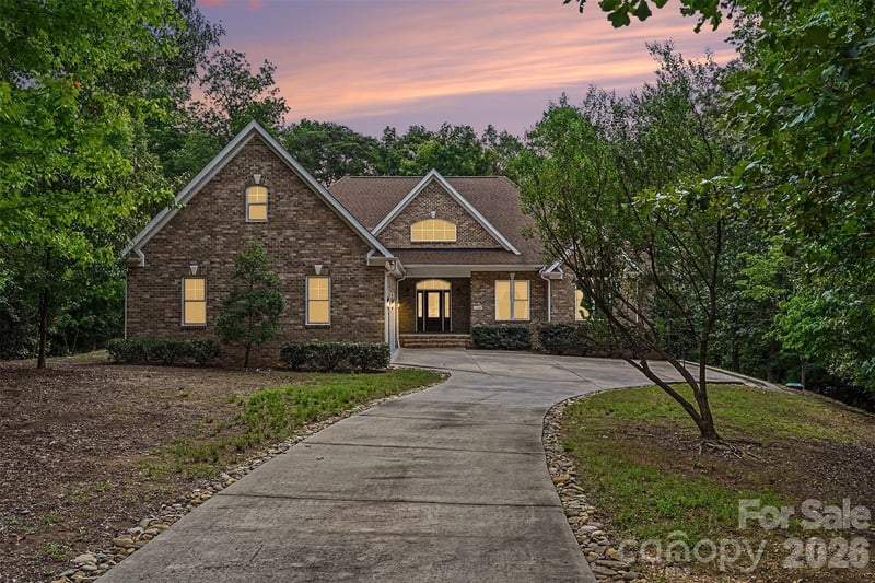 1208 Emerald Bay Drive, Salisbury, NC - 3 beds, 2 baths, 2,375 sqft - $1,000,000