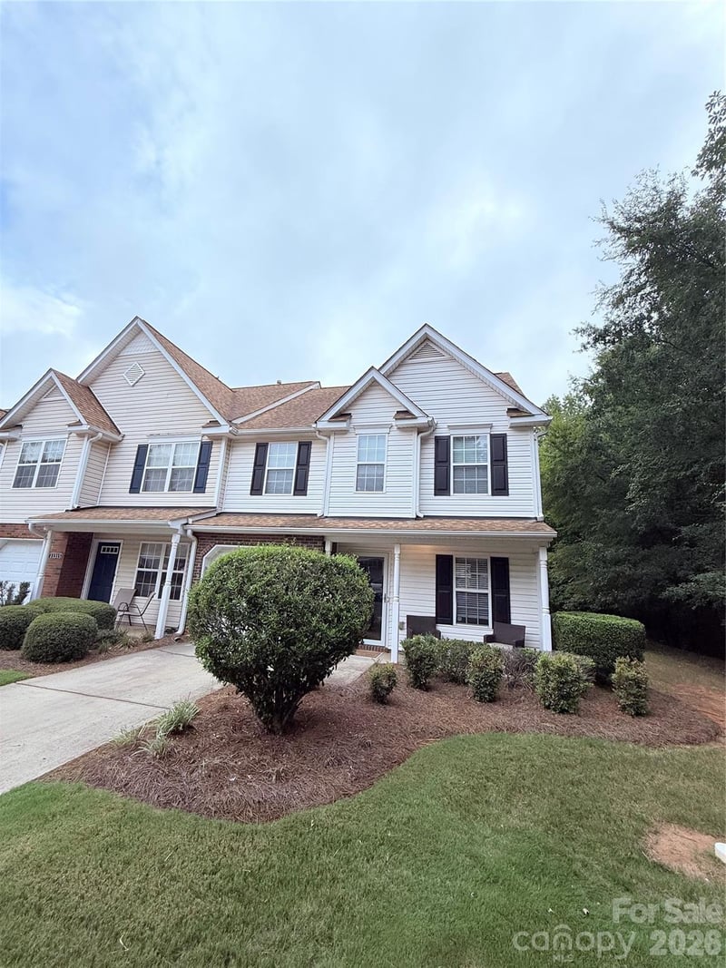 11319 Morgan Valley Lane, Charlotte, NC - 3 beds, 2.5 baths, 1,680 sqft - $360,000