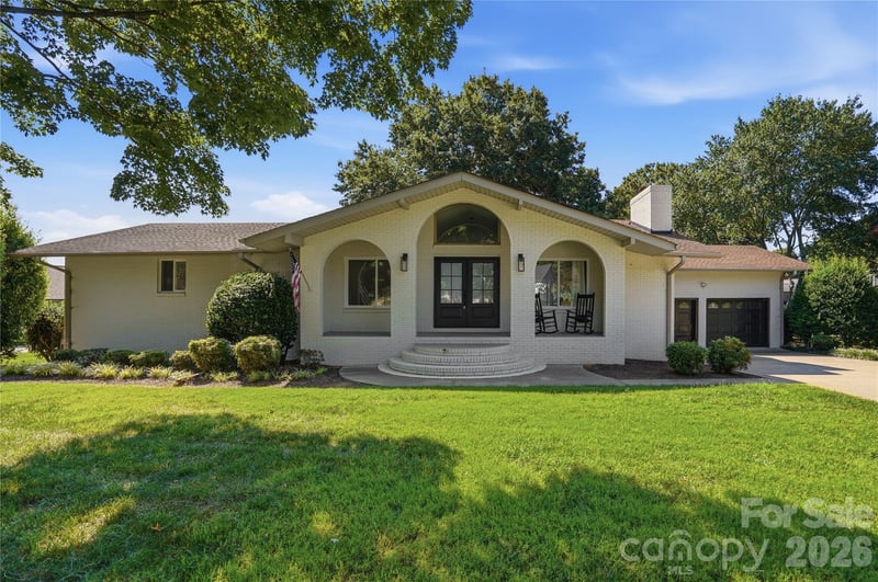 332 Shoreline Loop, Mooresville, NC - 3 beds, 3 baths, 3,071 sqft - $1,499,000