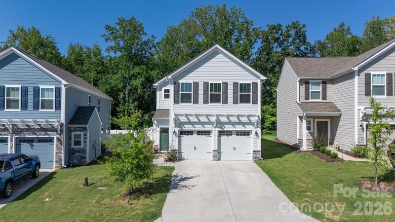 776 Candela Court, York, SC - 4 beds, 3 baths, 2,470 sqft - $410,000
