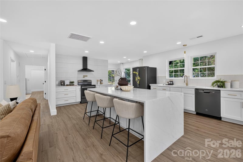 153 Woodlynn Drive, Charlotte, NC - 4 beds, 3 baths, 2,772 sqft - $499,000