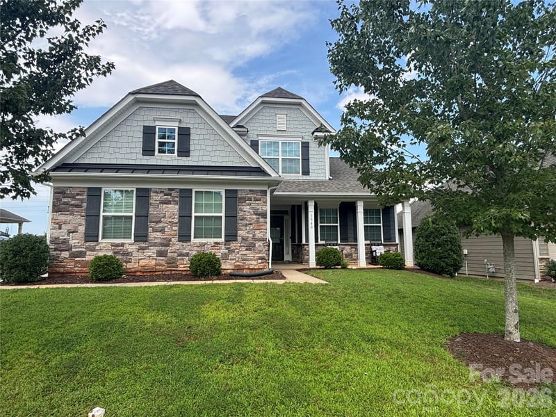 1540 Post Court, Gastonia, NC - 4 beds, 2.5 baths, 2,425 sqft - $450,000