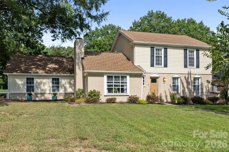 6777 Stoney Ridge Road, Matthews, NC - 3 beds, 2.5 baths, 1,924 sqft - $440,000
