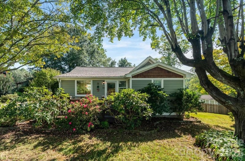 94 Pressley Avenue, Brevard, NC - 3 beds, 3 baths, 1,854 sqft - $545,000