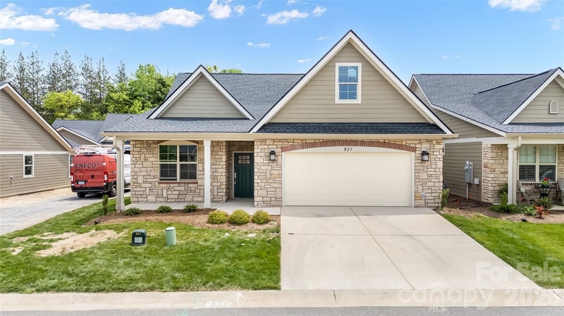 827C Wynnshire Drive Apt 66, Hickory, NC - 2 beds, 2 baths, 1,775 sqft - $514,900