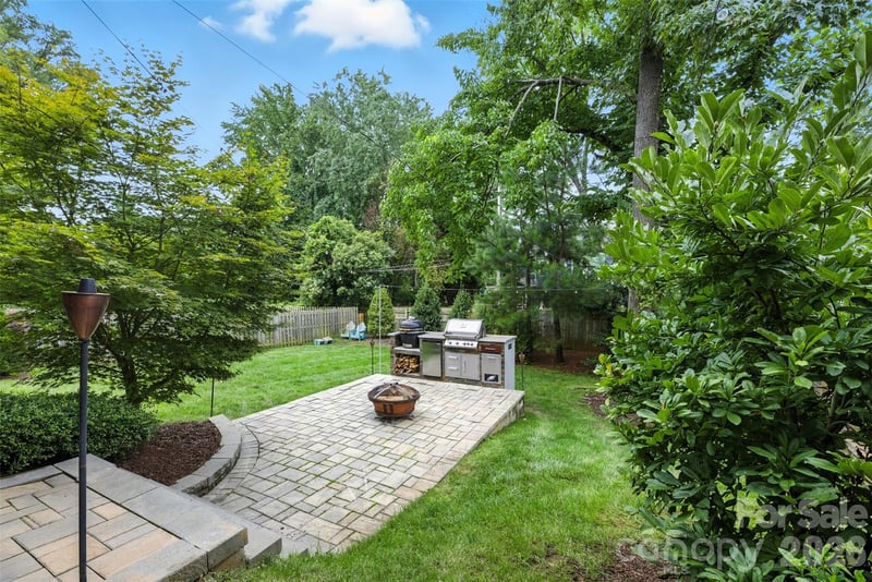 346 Belton Street, Charlotte, NC - 4 beds, 3.5 baths, 2,342 sqft - $825,000