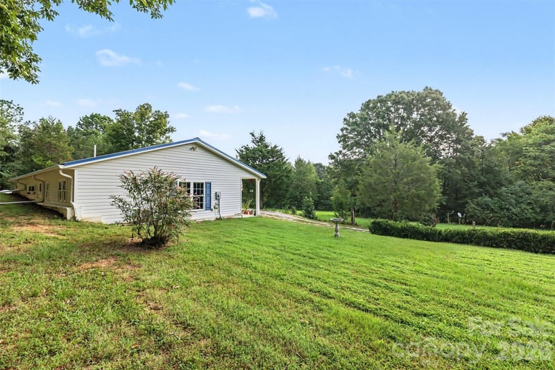 9324 Simpson Road, Waxhaw, NC - 1 bed, 1.5 baths, 1,049 sqft - $325,000