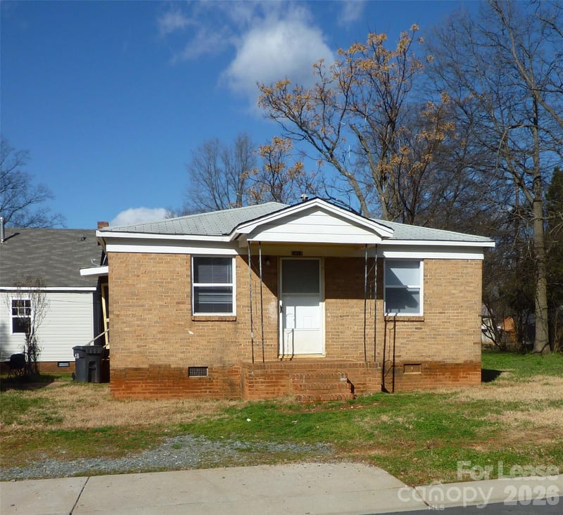 2414 Wilson Avenue, Charlotte, NC - 2 beds, 1 bath - $1,140