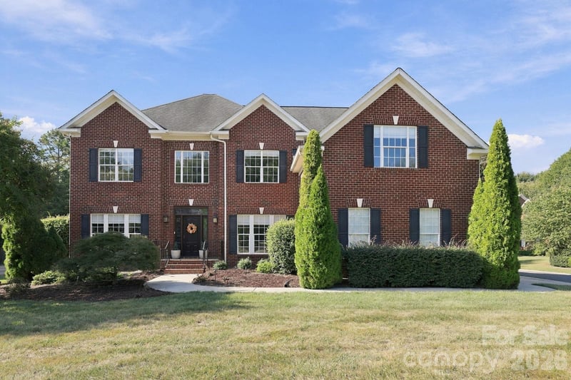702 Carver Pond Lane, Waxhaw, NC - 5 beds, 4 baths, 3,943 sqft - $950,000