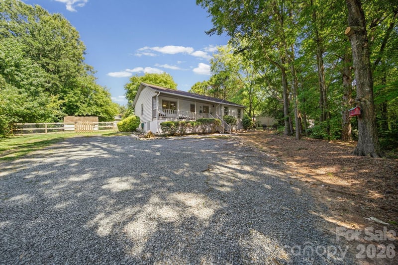 3600 Wonderland Drive, Matthews, NC - 3 beds, 2 baths, 1,225 sqft - $334,900