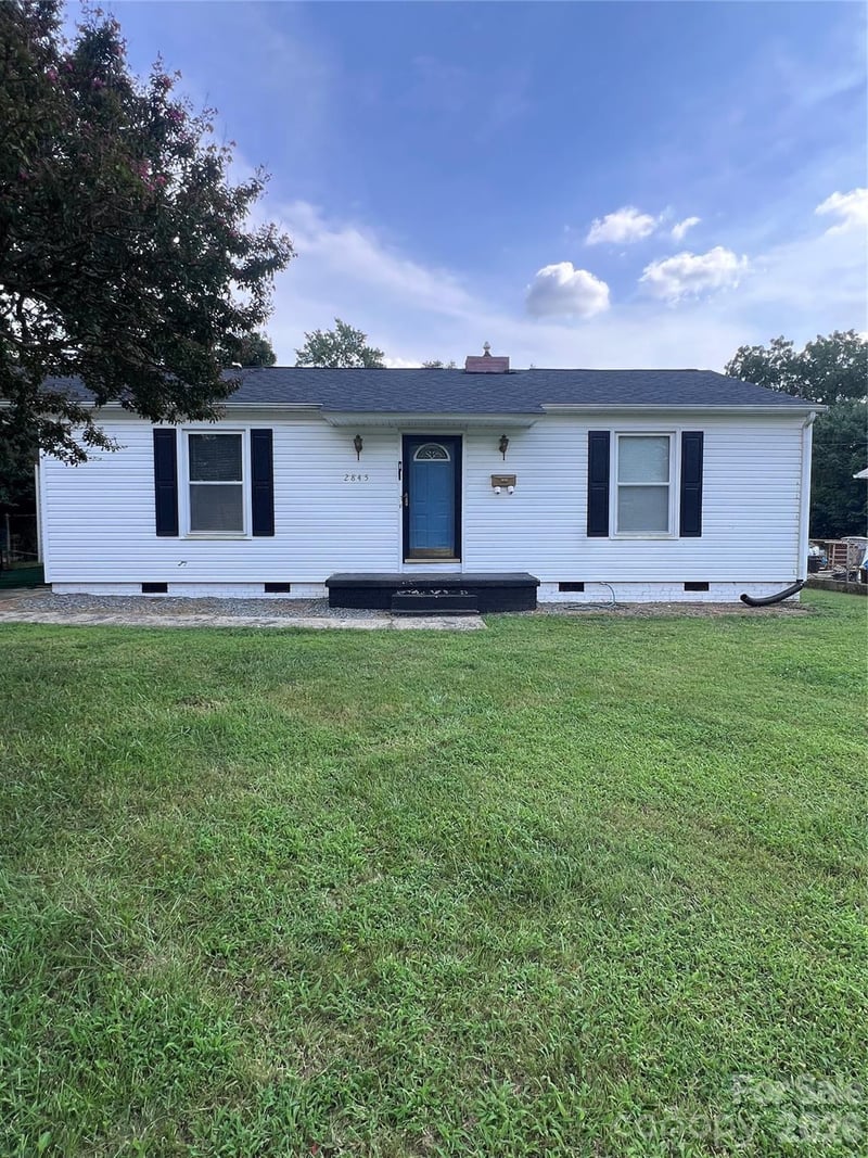 2845 Southwest Boulevard, Charlotte, NC - 3 beds, 1 bath, 1,000 sqft - $260,000
