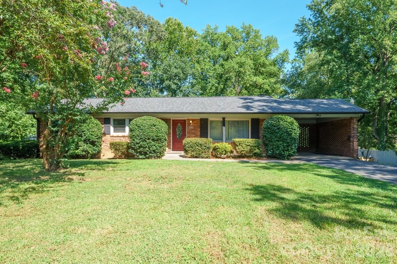 2300 Brookwood Road, Lincolnton, NC - 3 beds, 1 bath, 1,283 sqft - $385,000