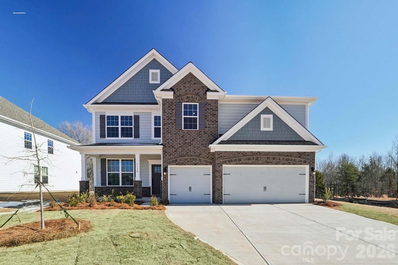 2887 Atwater Pond Circle, Denver, NC - 5 beds, 4 baths, 3,570 sqft - $568,290