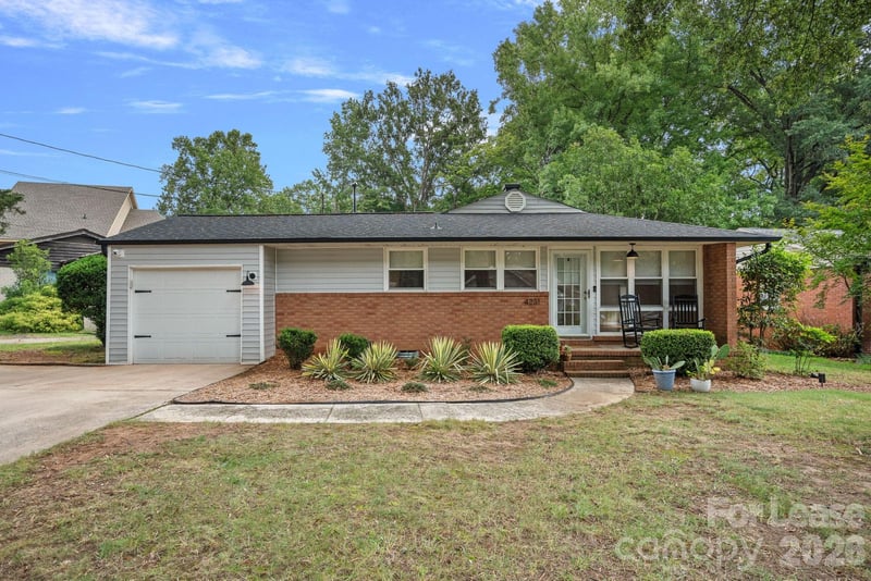 4231 Mantle Court, Charlotte, NC - 3 beds, 1 bath, 934 sqft - $2,500