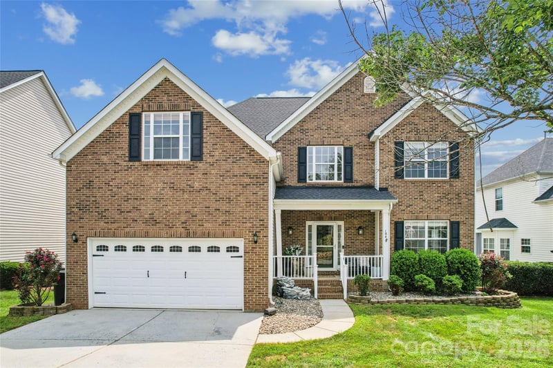 104 Planters Drive, Statesville, NC - 6 beds, 3.5 baths, 3,107 sqft - $430,000