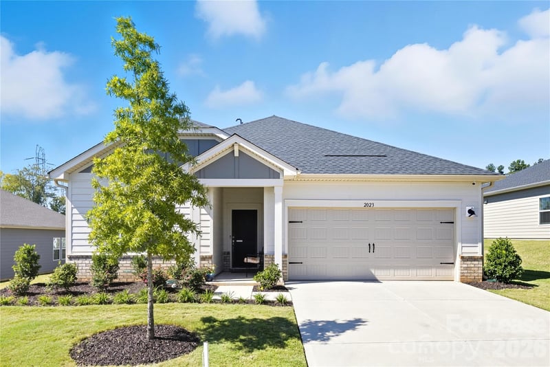 2023 Merida Street, Charlotte, NC - 3 beds, 2.5 baths, 2,027 sqft - $2,500