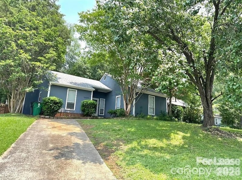 11421 Kingfisher Drive, Charlotte, NC - 2 beds, 2 baths - $2,200
