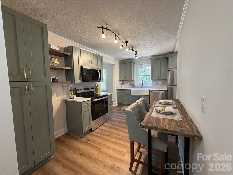 609 Durham Avenue, Statesville, NC - 3 beds, 1 bath, 954 sqft - $189,000