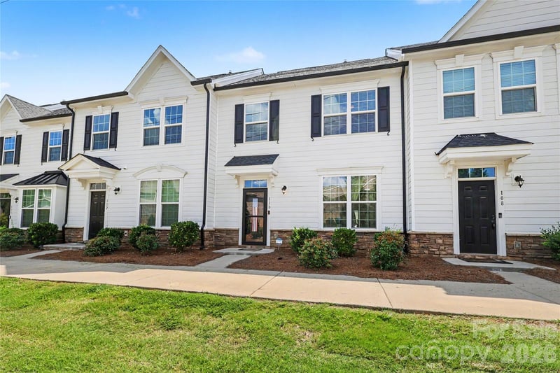 110 Hamrick Road, Gastonia, NC - 3 beds, 2.5 baths, 1,862 sqft - $310,000