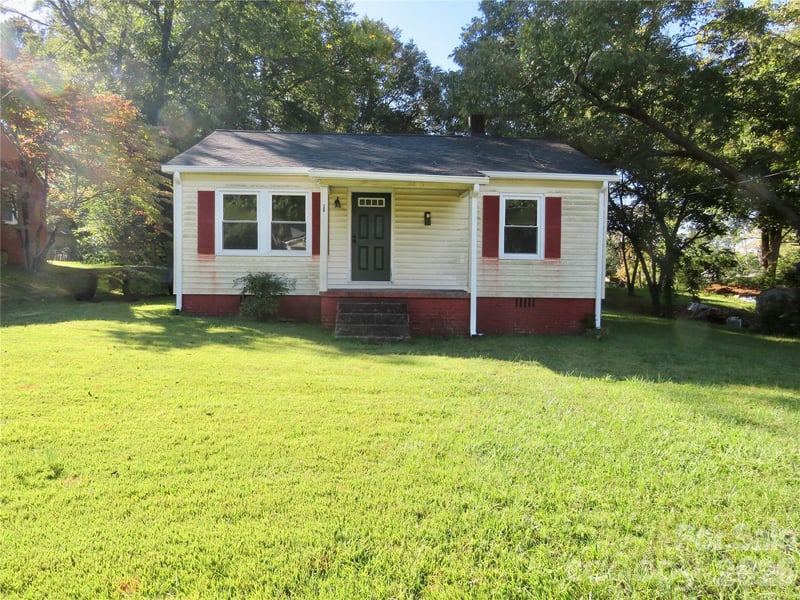 803 W Elm Street, Shelby, NC - 2 beds, 1 bath - $129,000