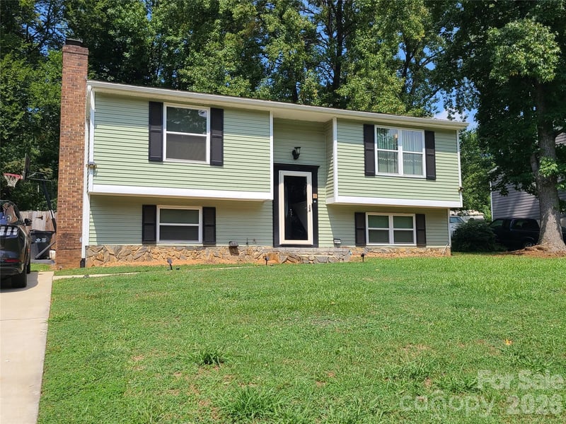 4809 Garvis Drive Apt 20, Charlotte, NC - 4 beds, 2 baths, 1,703 sqft - $336,500