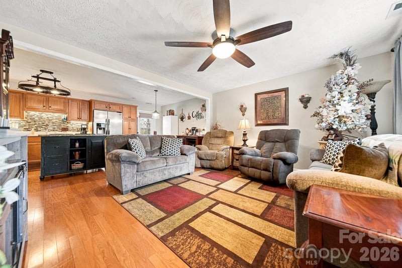 803 Whetstone Place SW, Conover, NC - 2 beds, 2 baths, 1,135 sqft - $275,000