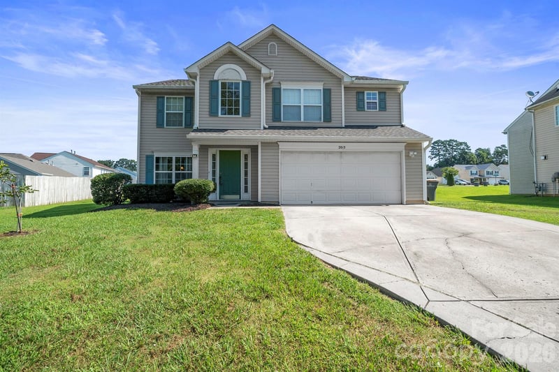 2015 Mallard Pointe Drive, Kannapolis, NC - 4 beds, 2.5 baths, 2,055 sqft - $350,000