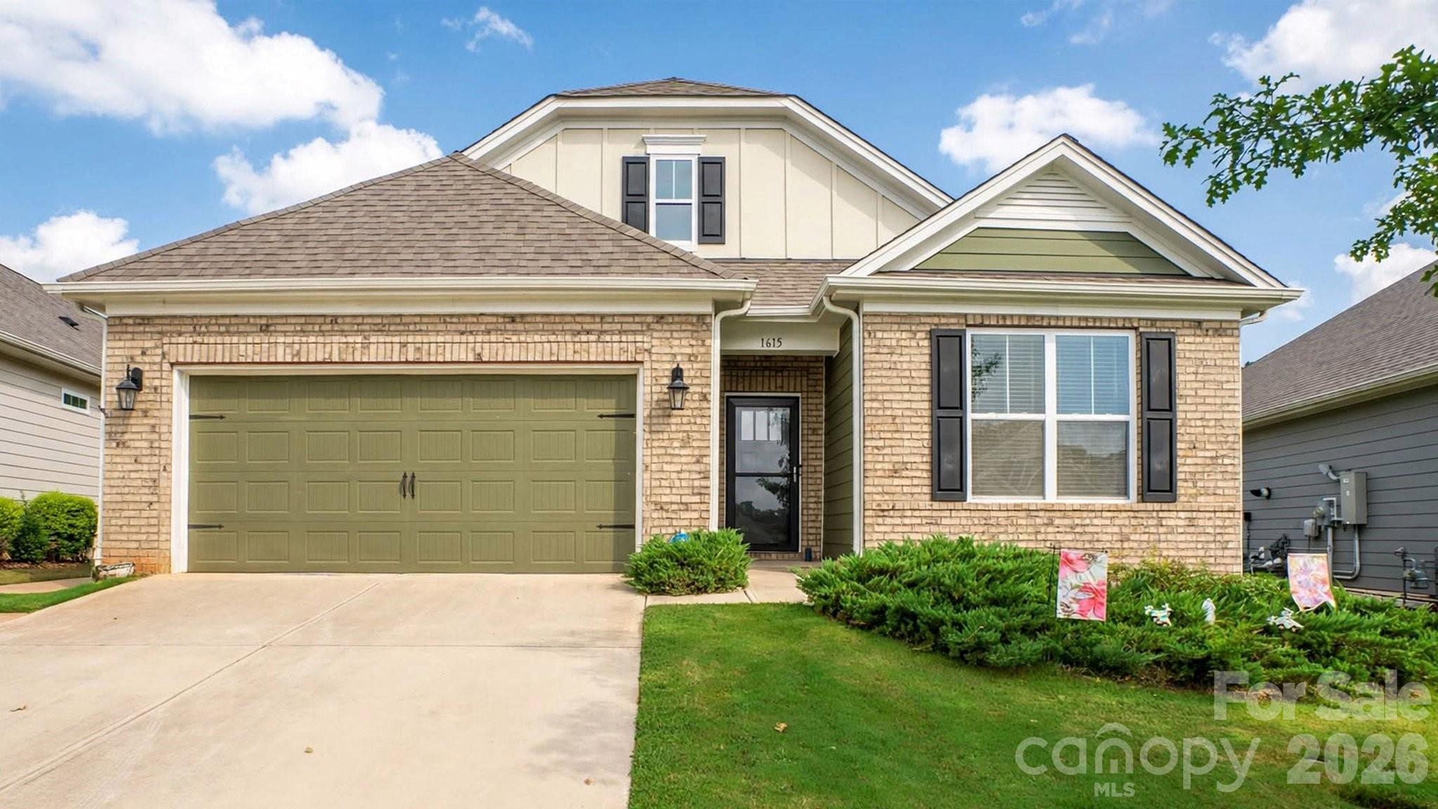 1615 Sweetmoss Loop, Denver, NC. property listing photo