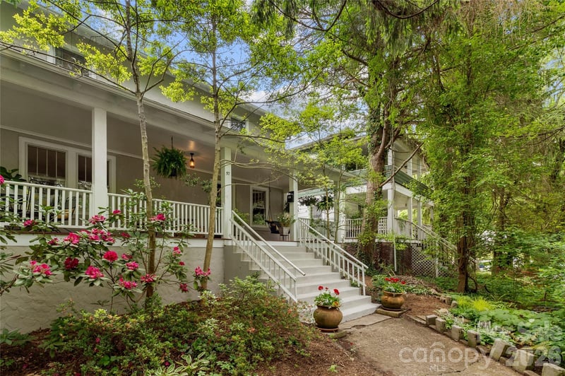 57 Conestee Street, Asheville, NC - 5 beds, 4 baths, 2,856 sqft - $899,000