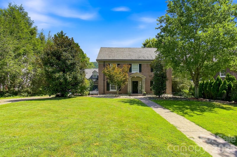 199 Kimberly Avenue, Asheville, NC - 5 beds, 4.5 baths, 5,629 sqft - $2,400,000