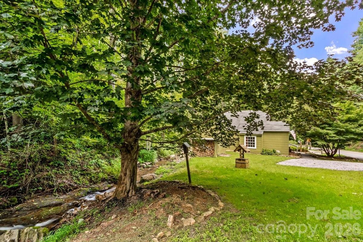 92 Silas Branch Road, Burnsville, NC. property listing photo