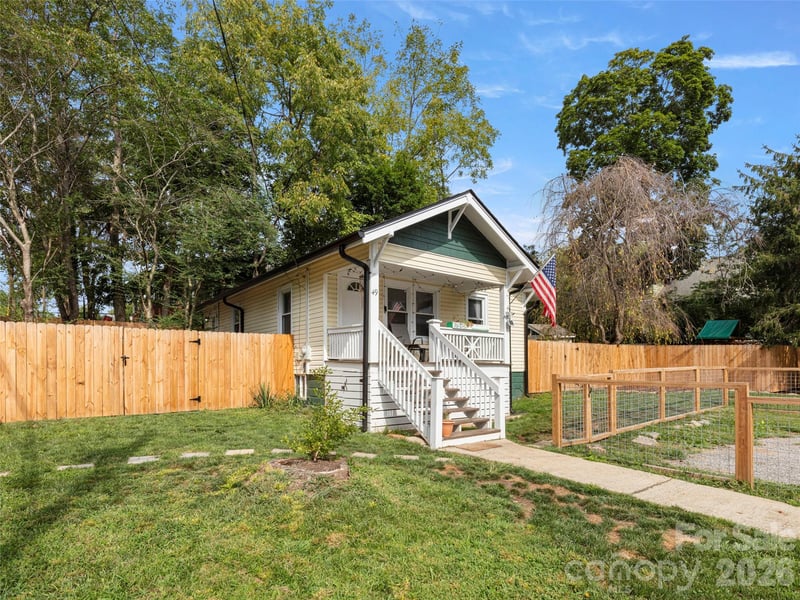 49 Allen Street, Asheville, NC - 2 beds, 2 baths, 844 sqft - $575,000