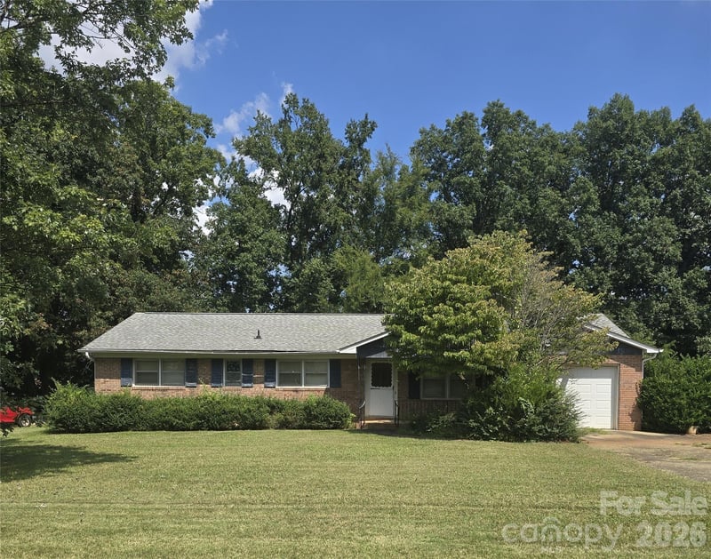 1603 Caromar Place NW, Concord, NC - 3 beds, 2 baths, 1,587 sqft - $300,000